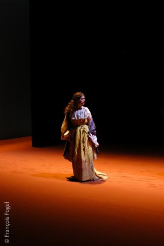 Sylvie Milhaud. Andromaque. Mes Jean-Louis Martinelli. Théâtre des Amandiers 2003