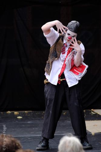 Céline Barbarin dans Aïe love you, TGCMC, Niort 2023