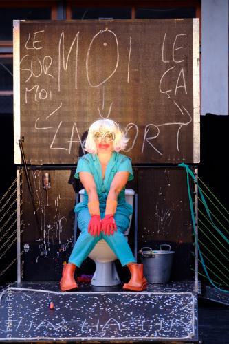 Hélène Vieilletoile dans Kabinet, TGCMC, Niort 2023