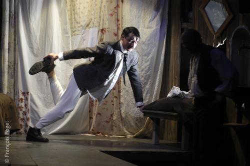 John Arnold, Mein Kampf (farce), mise en scène Agathe Alexis. Festival d'Avignon 2002