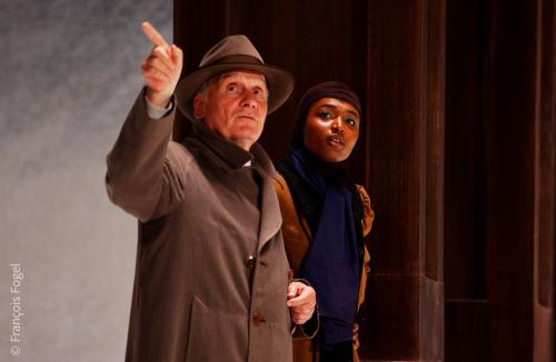 Michel Bouquet et Sara Martins. Minetti, mise en scène de Claudia Stavisky.  Théâtre de la Ville 2002