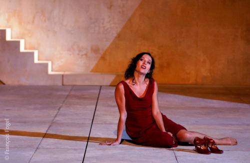 Valérie Lemaître. Le quatuor d'Alexandrie, mise en scène Stuart Seide. Festival d'Avignon 2002