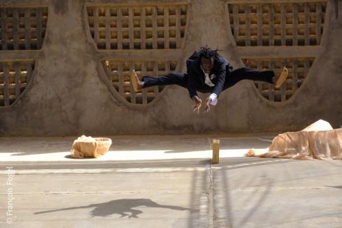 La pièce Peur de la couleur  au Festival Djaram'art (Sénégal) 2024