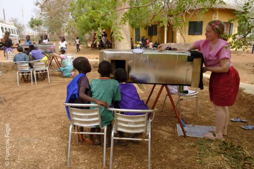 Les cabinettes (Canada).Festival Djaram'art 2024